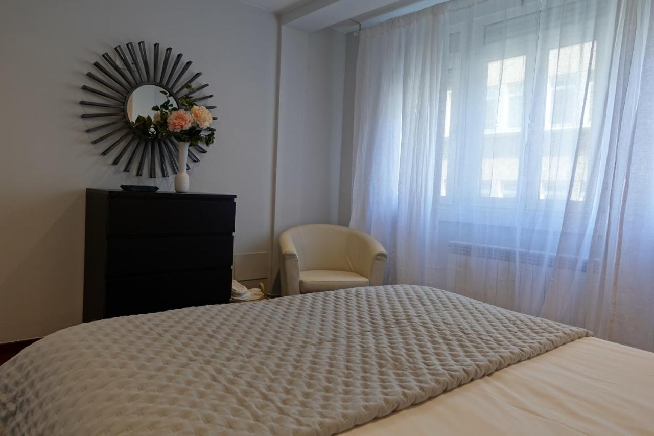 Centrico Y Acogedor Piso Con Garaje Apartman A Coruña Kültér fotó