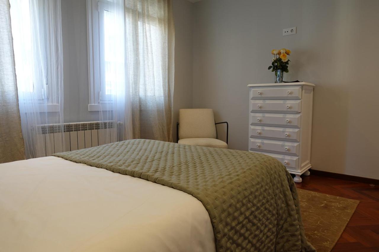 Centrico Y Acogedor Piso Con Garaje Apartman A Coruña Kültér fotó